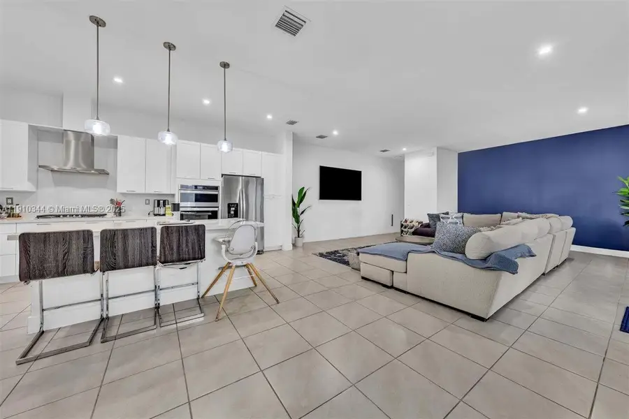 Address Withheld By Seller, Doral, FL 33166 - Image #3