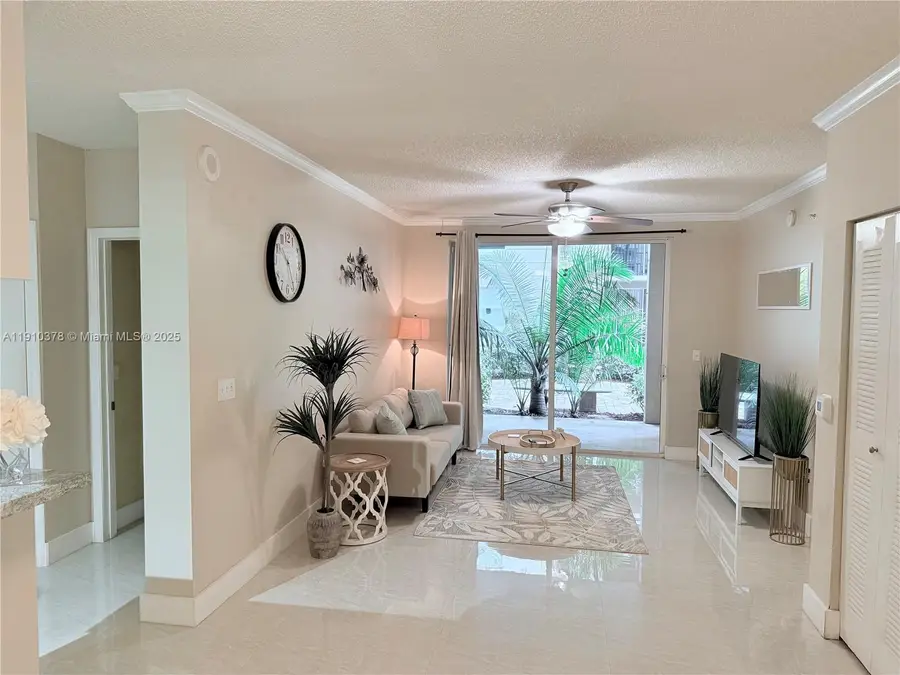 17150 N Bay Rd #2102, Sunny Isles Beach, FL 33160 - Image #2