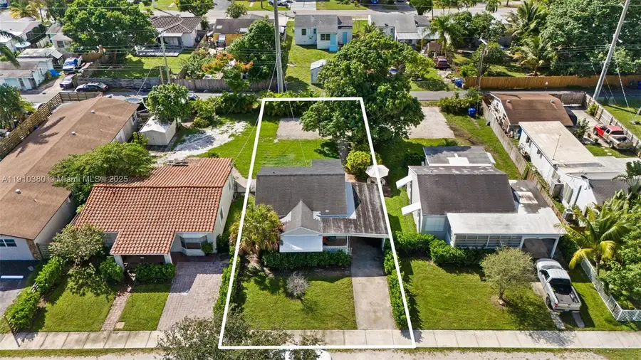 2230 Cleveland St, Hollywood, FL 33020 - Image #3