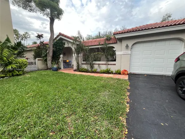1327 Seagrape Cir, Weston, FL 33326