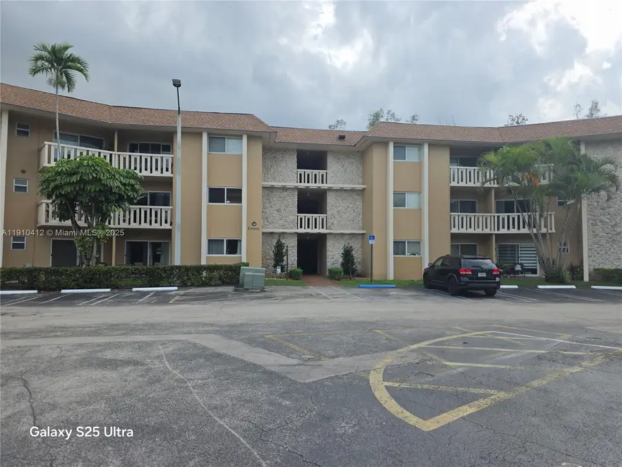 Address Withheld By Seller, Miami Lakes, FL 33014 - Image #2