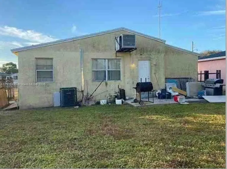 4631 SW 21st St, West Park, FL 33023 - Image #2