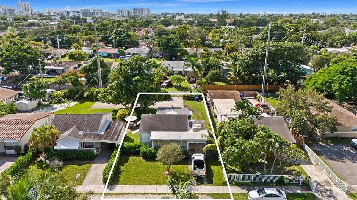 2234 Cleveland St, Hollywood, FL 33020 - Image #1