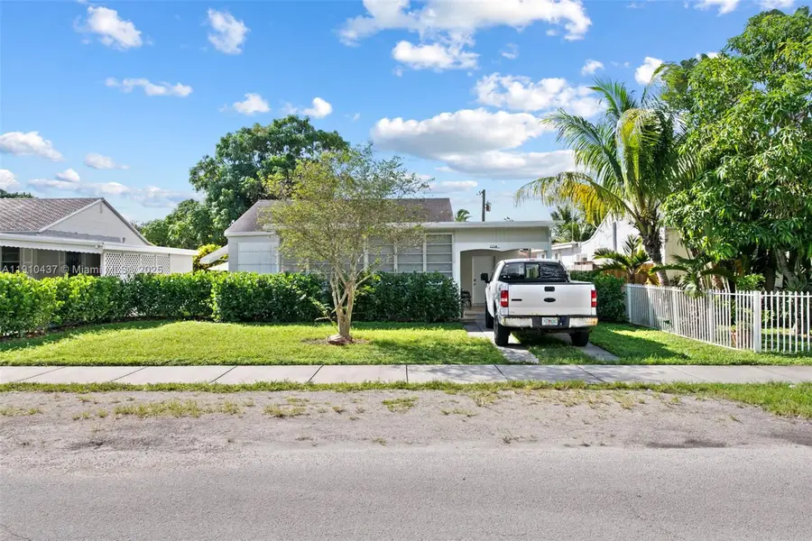 2234 Cleveland St, Hollywood, FL 33020 - Image #2