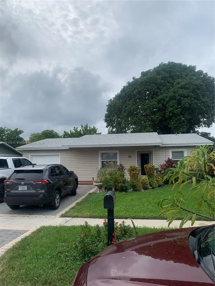 321 SW 76th Ter, North Lauderdale, FL 33068 - Image #2