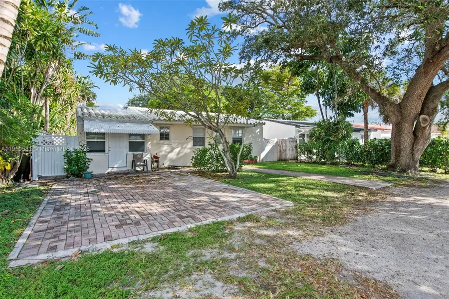 2231 Cleveland St, Hollywood, FL 33020 - Image #2