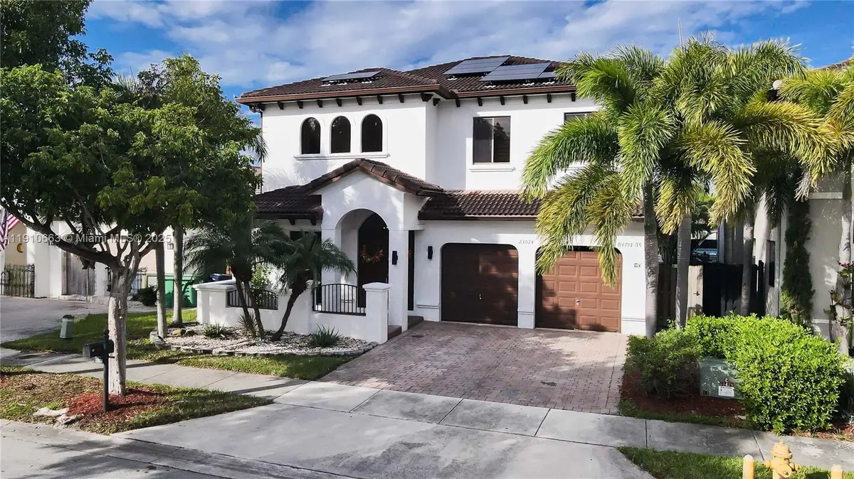 23024 SW 104th Pl, Cutler Bay, FL 33190 - Image #1