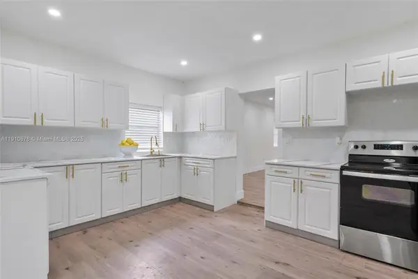 Address Withheld By Seller, Miami, FL 33150