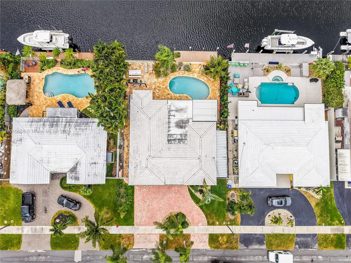 281 SE 3rd Ct, Pompano Beach, FL 33060 - Image #1