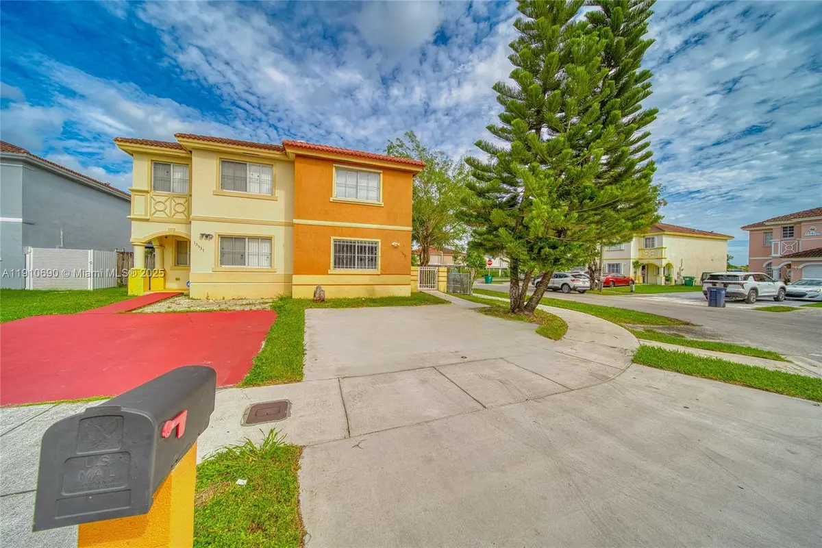 13527 SW 264th Ter, Homestead, FL 33032 - Image #1