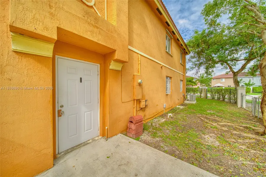 13527 SW 264th Ter, Homestead, FL 33032 - Image #2