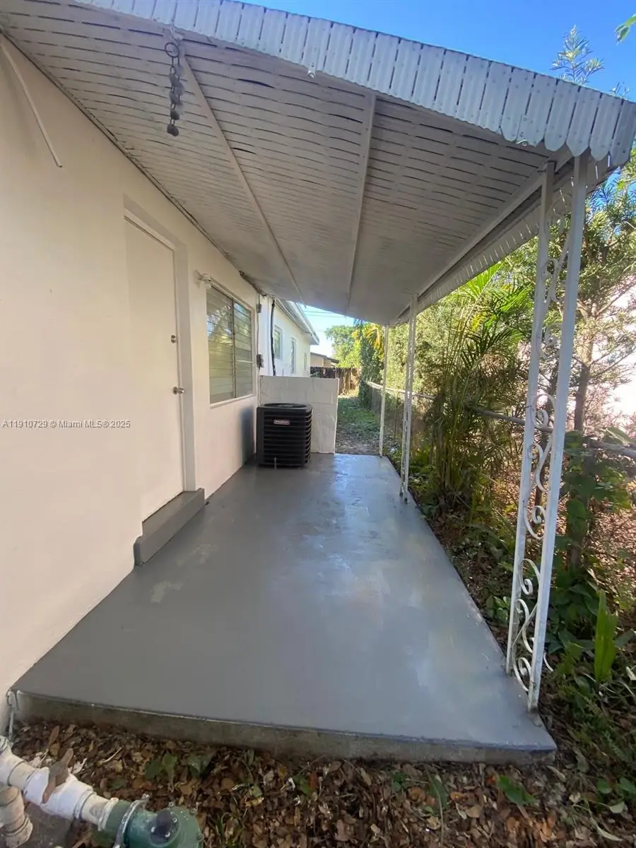 6901 Thomas St, Hollywood, FL 33024 - Image #3