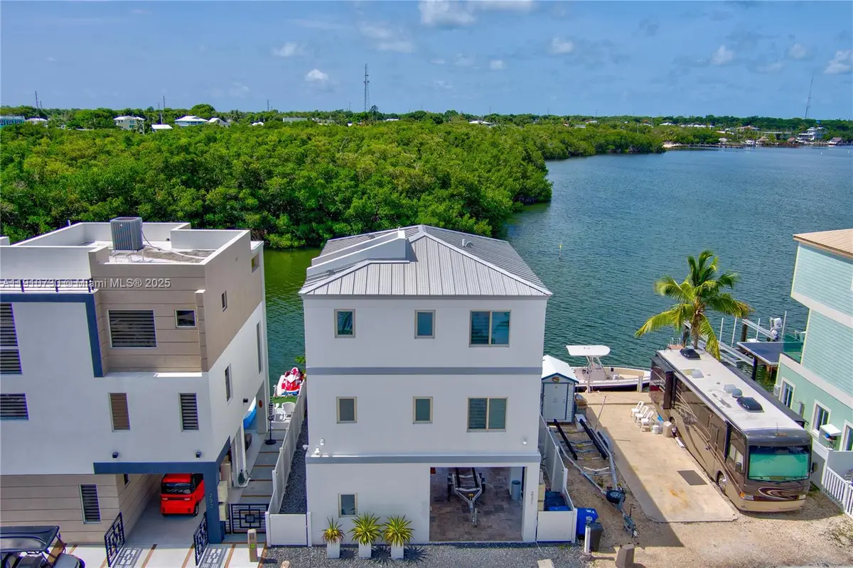 325 Calusa, Key Largo, FL 33037 - Image #1