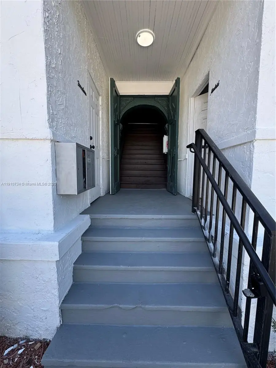 4028 SW 11th St, Miami, FL 33134 - Image #3