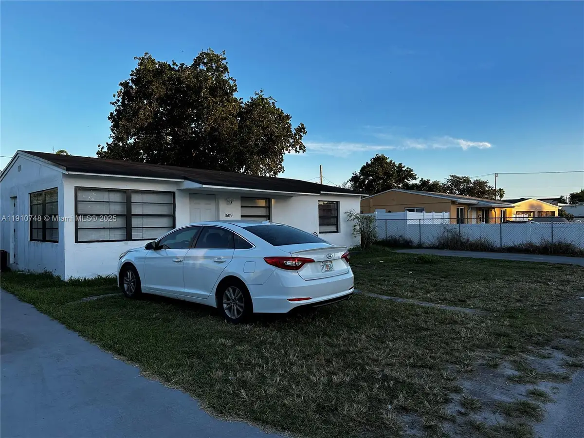 1609 S 25th Ave, Hollywood, FL 33020 - Image #1