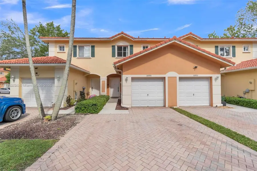 10705 Santa Monica Pl, Tamarac, FL 33321 - Image #2