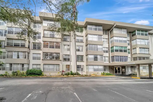 6700 Cypress Rd #105, Plantation, FL 33317