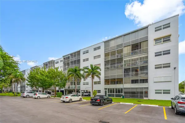 1425 Atlantic Shores Blvd #409, Hallandale Beach, FL 33009