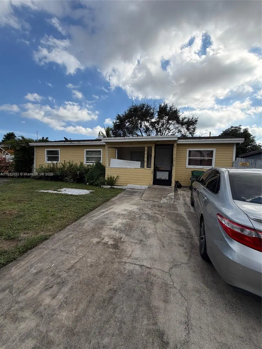6370 SW 1st St, Margate, FL 33068 - Image #2