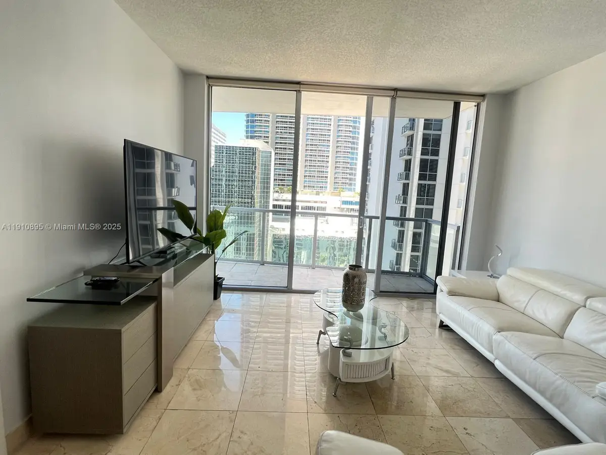 1050 Brickell Ave #1904, Miami, FL 33131 - Image #1