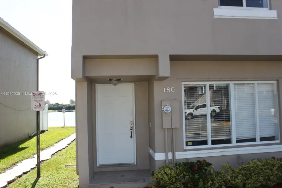 180 Riviera Cir #30-5, Weston, FL 33326 - Image #2