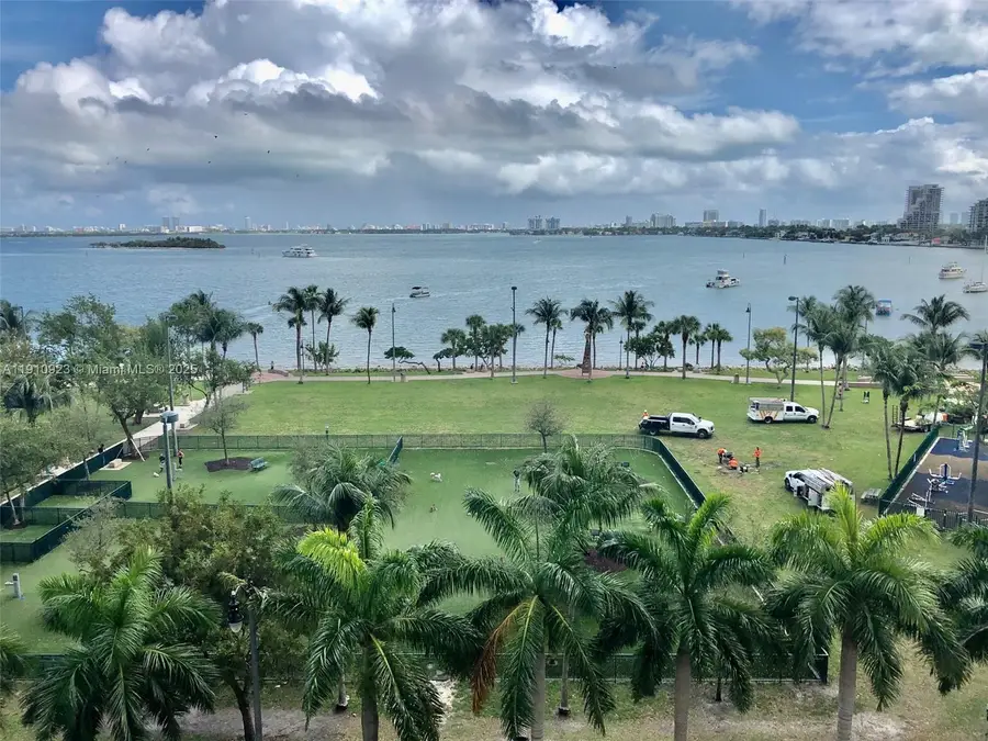1800 N Bayshore Dr #605, Miami, FL 33132 - Image #2