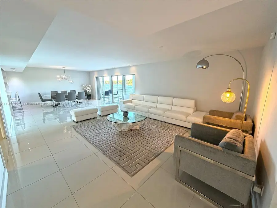 879 NE 195th St #228, Miami, FL 33179 - Image #2