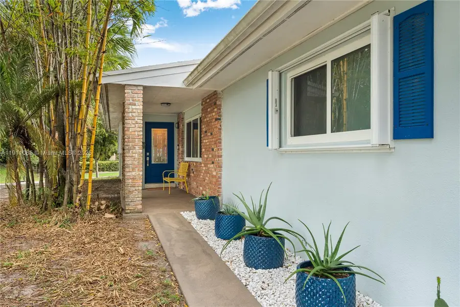 17600 SW 91st Ave, Palmetto Bay, FL 33157 - Image #2