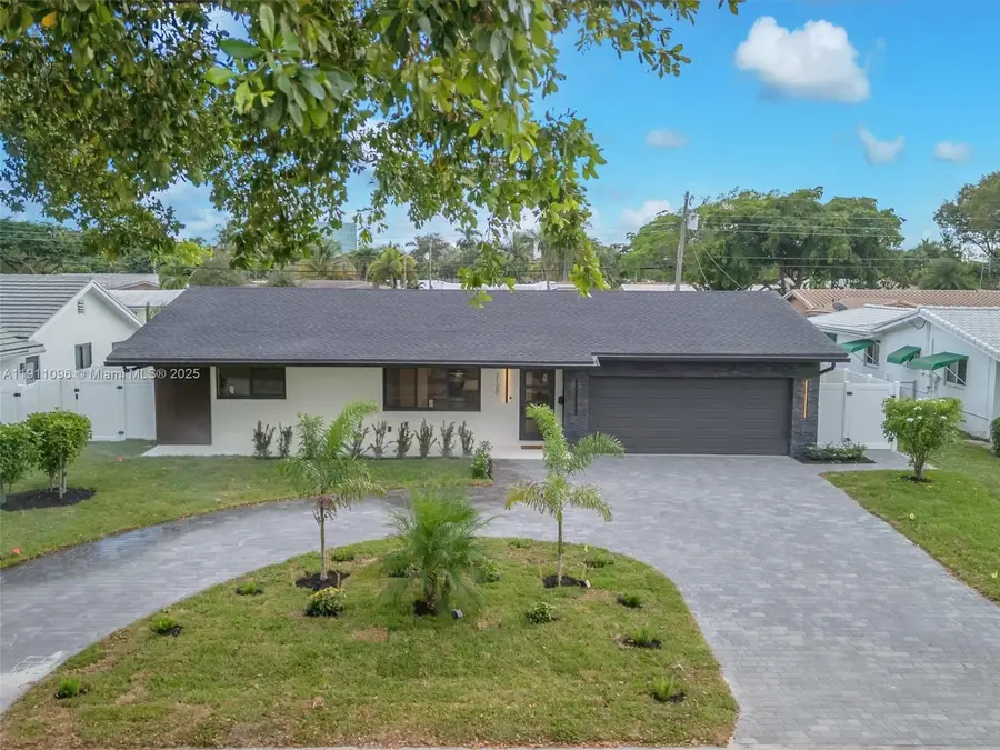 2120 NE 55th Ct, Fort Lauderdale, FL 33308 - Image #3