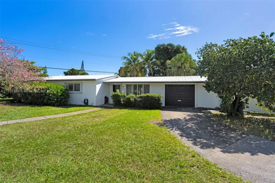 9630 SW 182nd St, Palmetto Bay, FL 33157 - Image #3