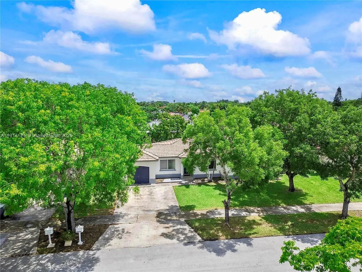 12661 SW 222nd Ter, Miami, FL 33170 - Image #1