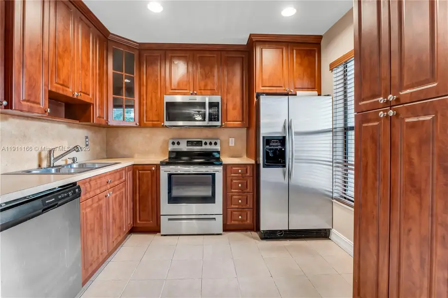 11530 NW 10th St #11530, Pembroke Pines, FL 33026 - Image #2