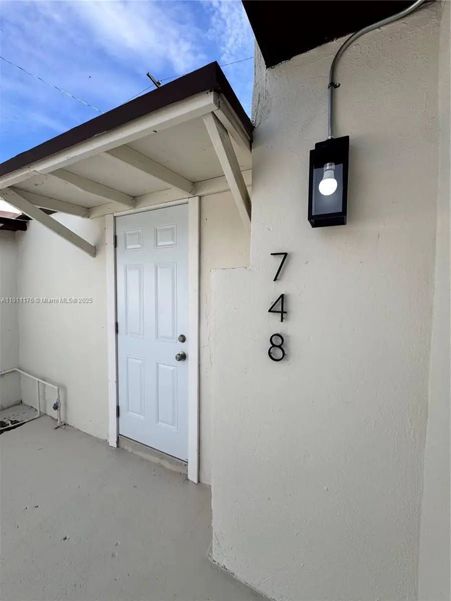 748 NW 77th Ter, Miami, FL 33150 - Image #3