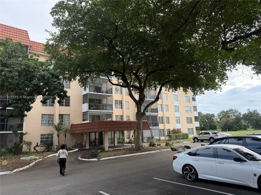 4158 Inverrary Dr #405, Lauderhill, FL 33319 - Image #2