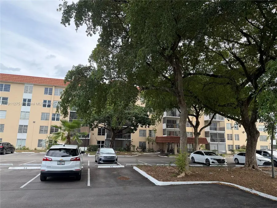 4158 Inverrary Dr #405, Lauderhill, FL 33319 - Image #3