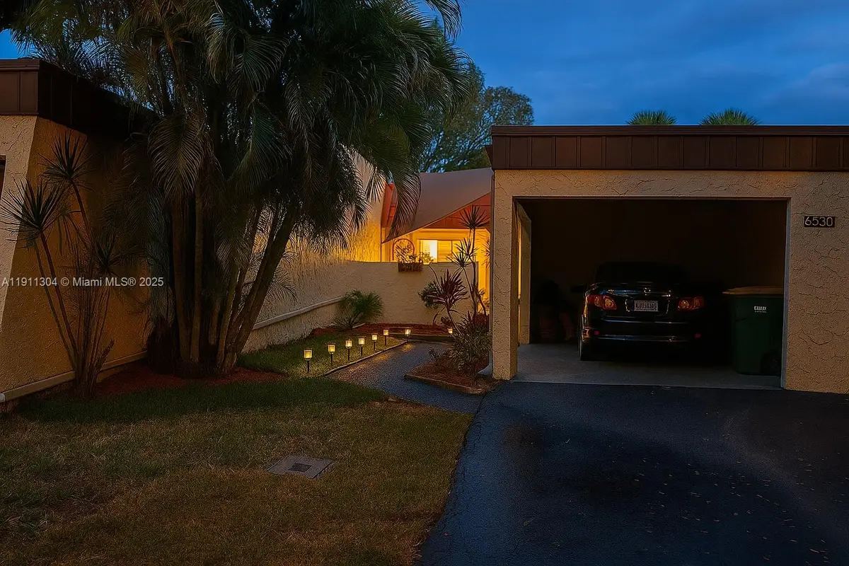 6530 NW 98th Ter #B25, Tamarac, FL 33321 - Image #1