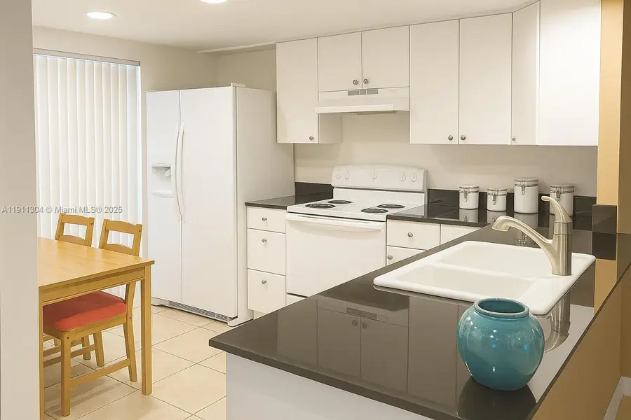 6530 NW 98th Ter #B25, Tamarac, FL 33321 - Image #2