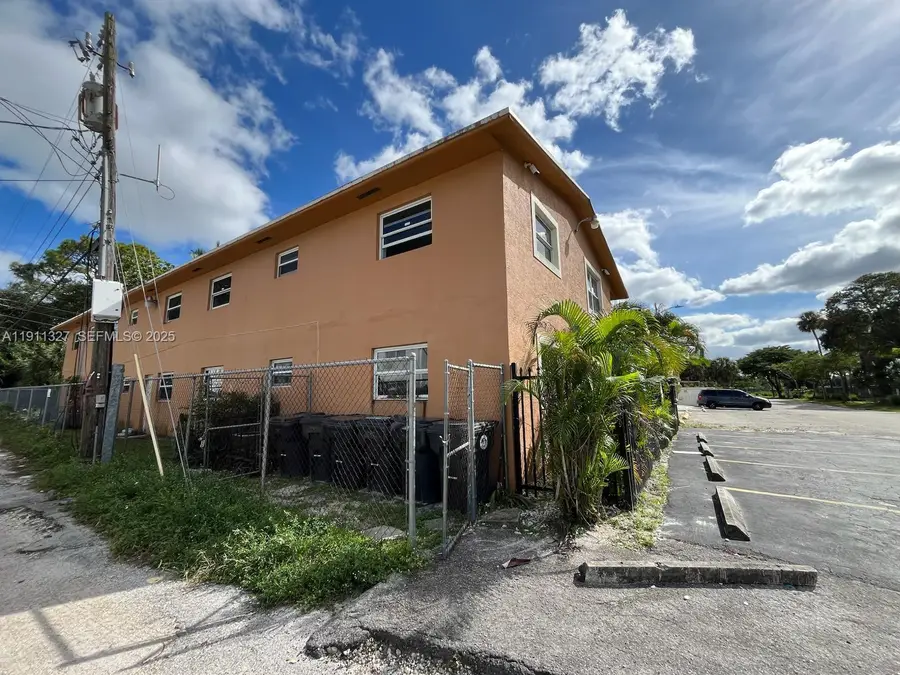 608 SW 16th Ave, Fort Lauderdale, FL 33312 - Image #3