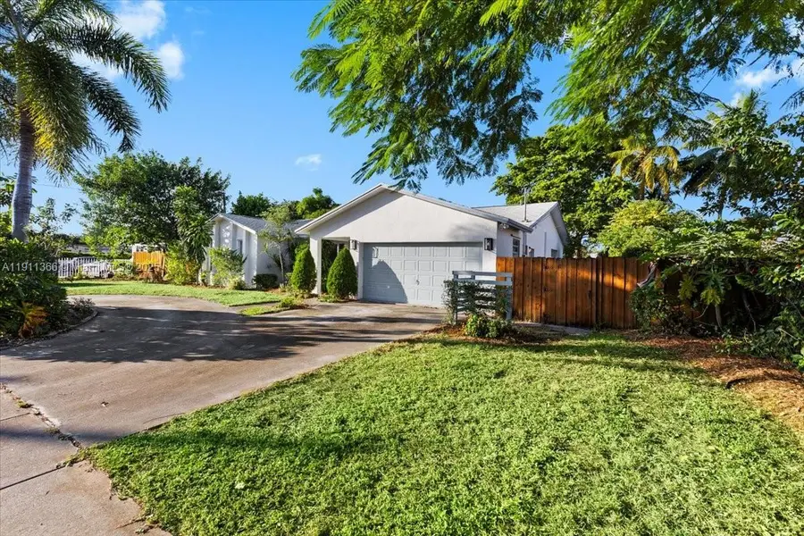 5261 SW 23rd St, West Park, FL 33023 - Image #3