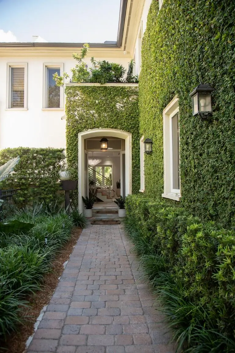 4819 University Dr #4819, Coral Gables, FL 33146 - Image #3