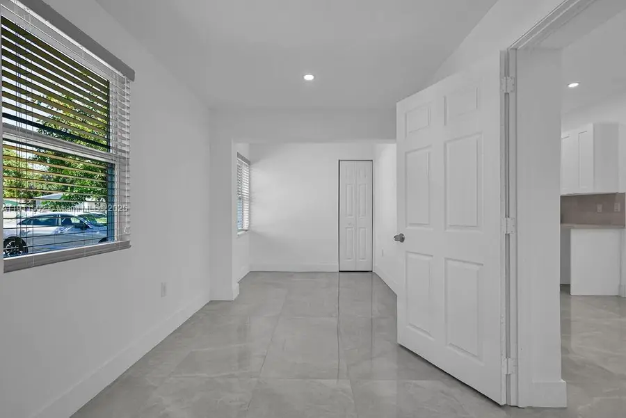 17961 NW 2nd Pl, Miami Gardens, FL 33169 - Image #2