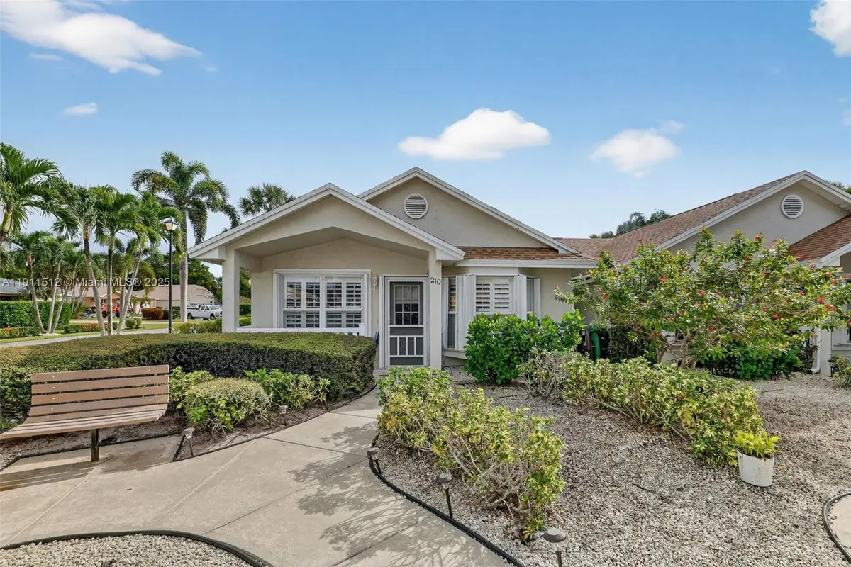 210 NW Zanzibar Pl, Port Saint Lucie, FL 34986 - Image #1