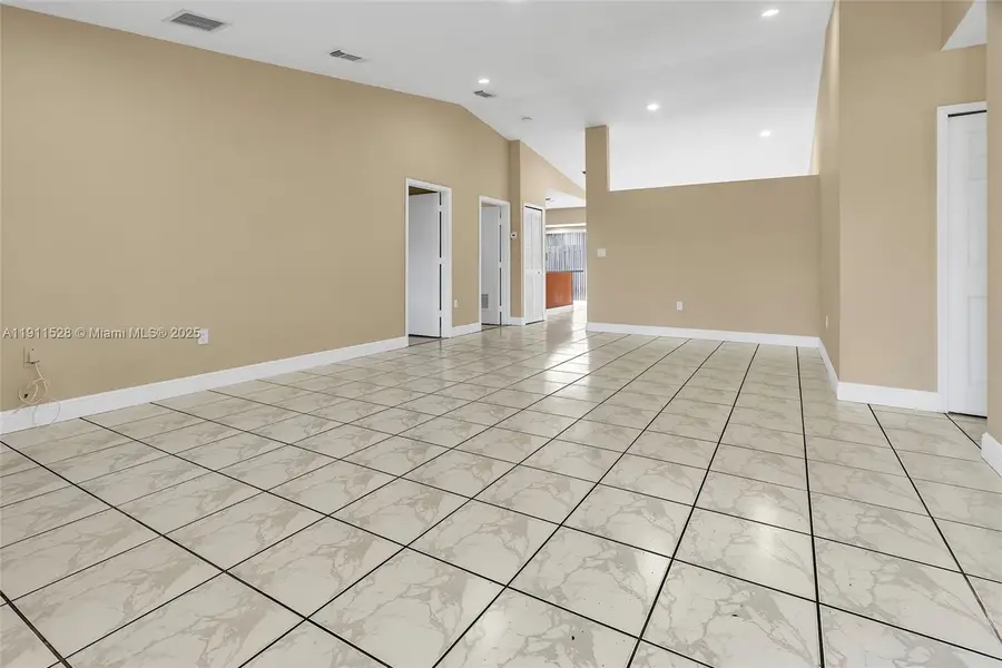 14632 SW 172nd Ln, Miami, FL 33177 - Image #3