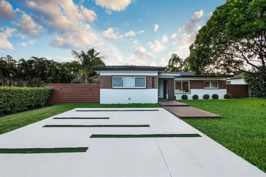 10658 NE 11th Ave, Miami Shores, FL 33138 - Image #2