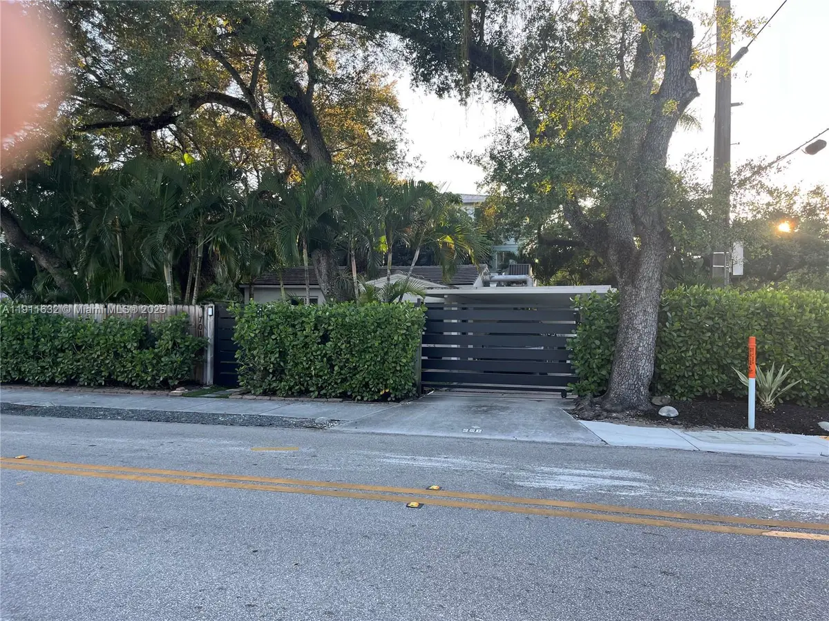 701 sw SW 9th Ave, Fort Lauderdale, FL 33315 - Image #1