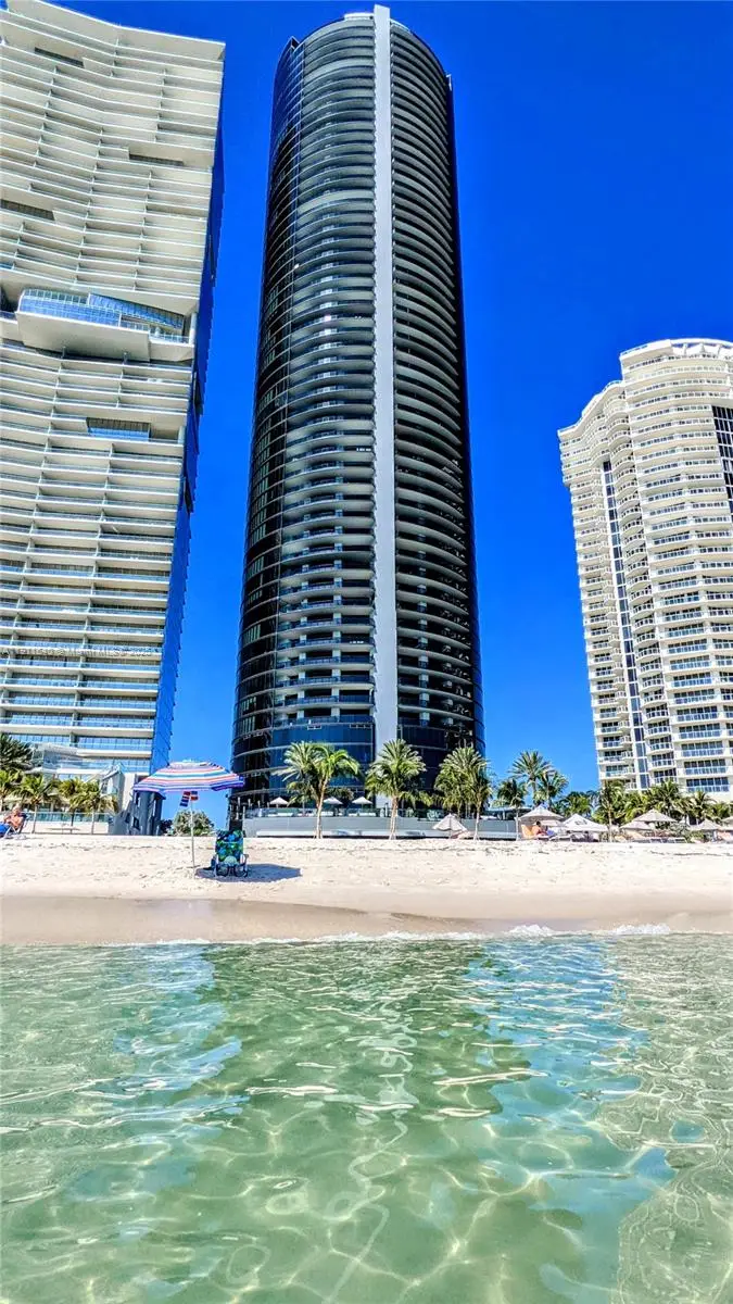 18555 Collins Ave. #3005, Sunny Isles Beach, FL 33160 - Image #2