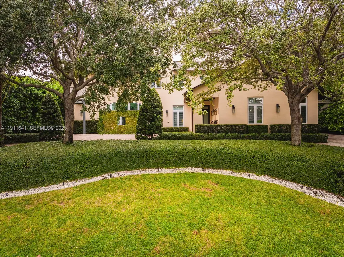 7370 Vistalmar St, Coral Gables, FL 33143 - Image #1