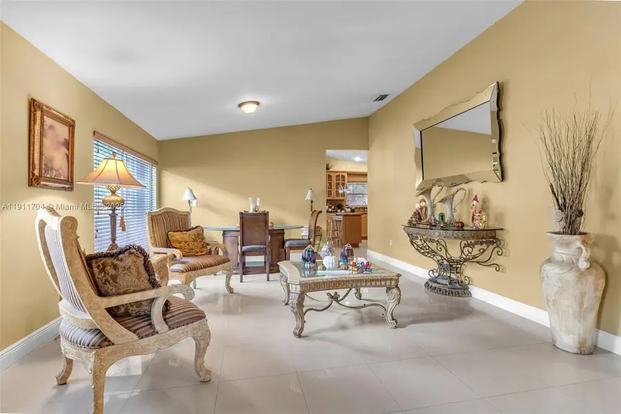 10523 SW 161st Pl, Miami, FL 33196 - Image #3