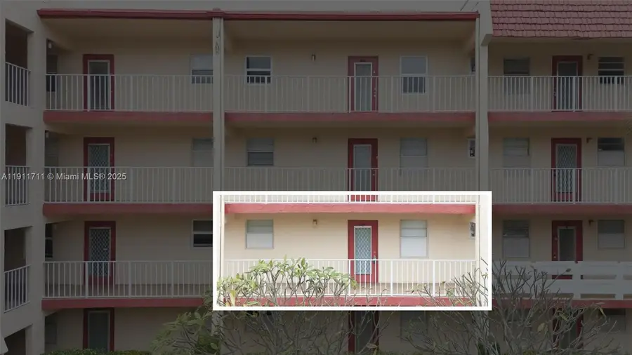 1035 Country Club Dr #208, Margate, FL 33063 - Image #3