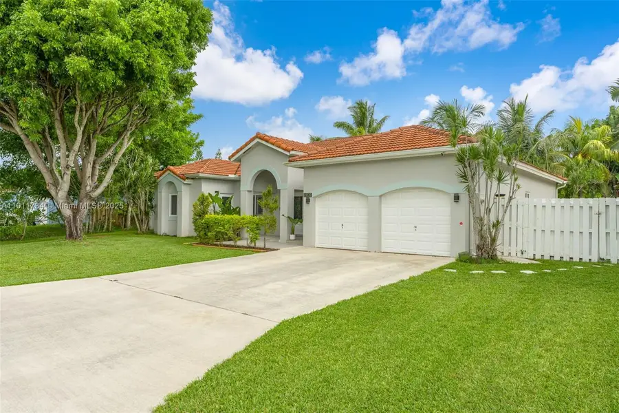 12743 SW 220th St, Miami, FL 33170 - Image #2